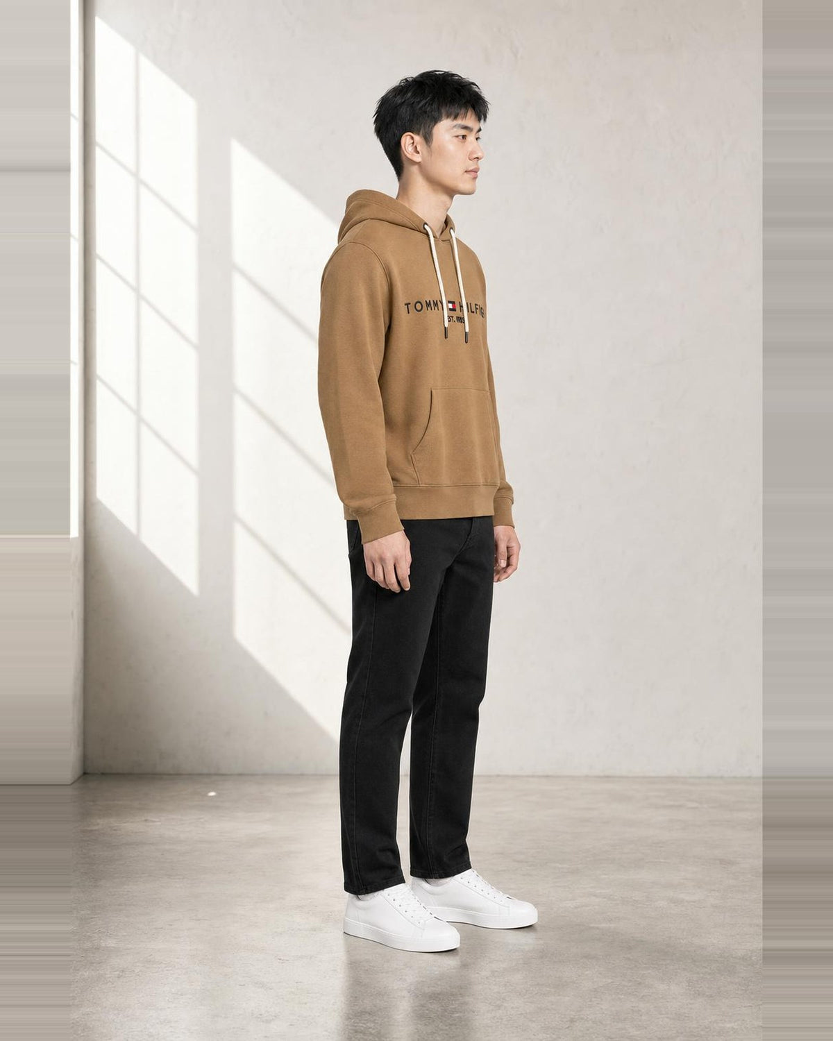 Tommy Hilfiger Hoodie in Braun, Seitenansicht