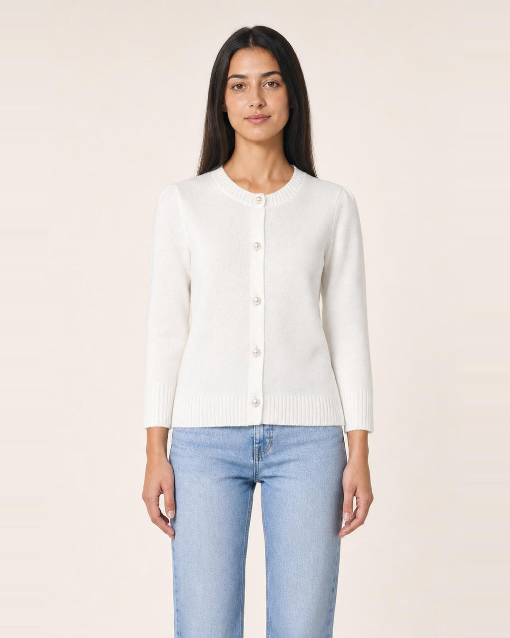 LASCANA Strickjacke mit Knöpfen in Weiß, Detailansicht